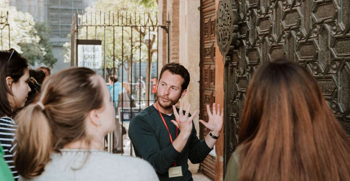 Seville: Guided Walking Tour with Optional Breakfast - Meeting Point Options: Where to Find Your Guide