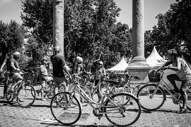 Seville Highlights Bike Tour (English) - Towers and Triana: Torre del Oro, Giralda, and artisan streets
