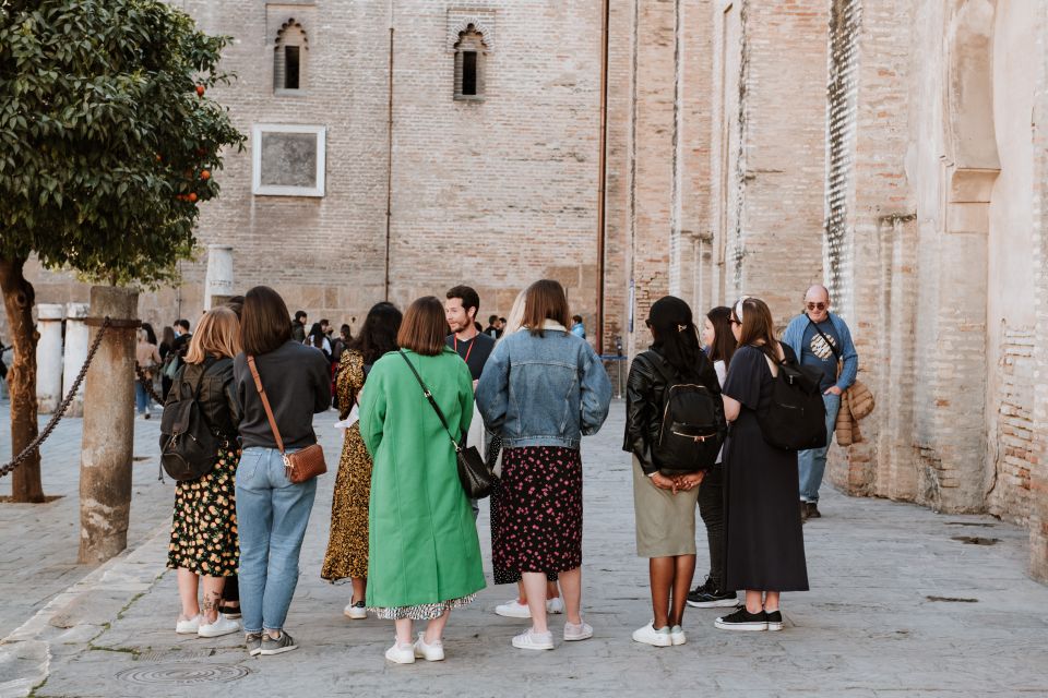 Seville Jewish Quarter walking tour: Santa Cruz District - Casa Murillo and the courtyard effect: seeing Seville’s private side
