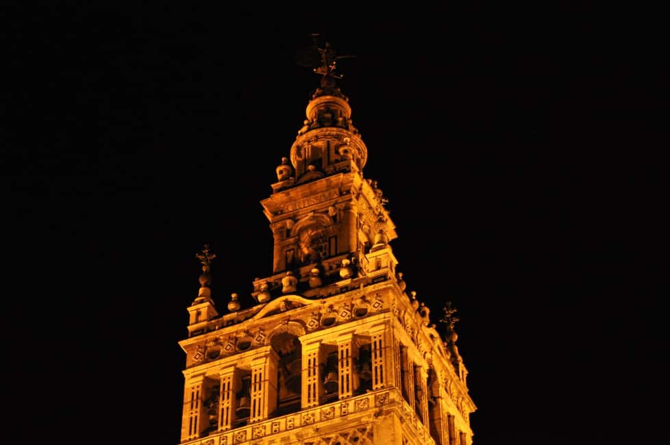 Seville Night Tour: A Must-Do - Santa Cruz and the Judería Maze: Orange Blossoms and Love Stories in the Dark