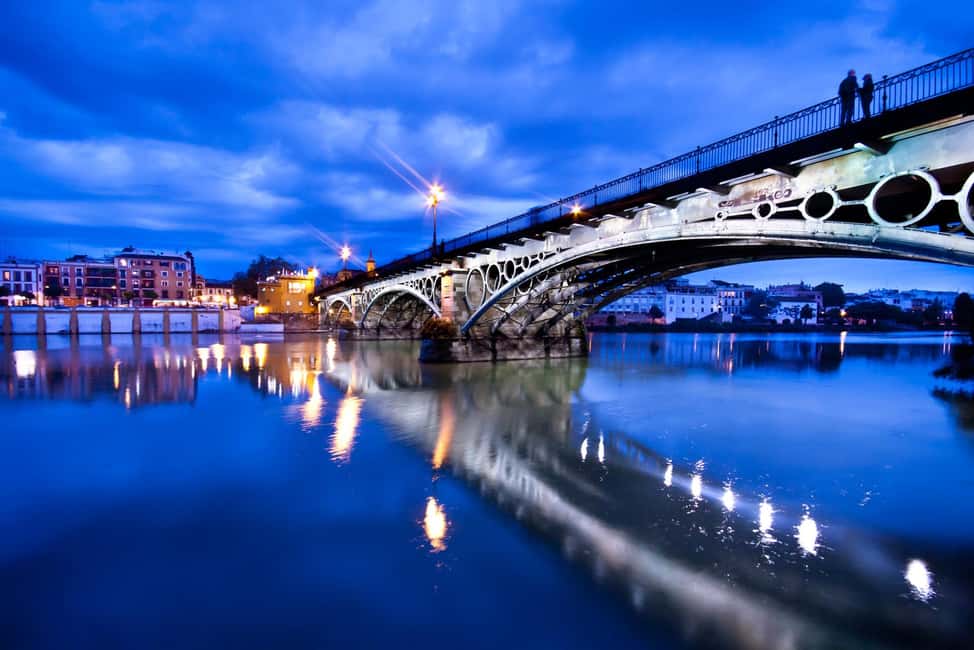 Seville Night Tour: A Must-Do - Cathedral of Seville After Dark: Saints, Scandals, and the Giralda as a Lighthouse