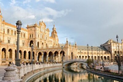 Seville: Private custom tour with a local guide - How the walking route actually works (photo stop to guided tour)