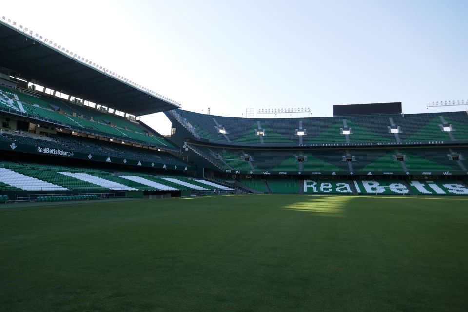 Seville: Real Betis Tour at the La Cartuja Stadium - Gate 2 meeting point: start strong before you even step in