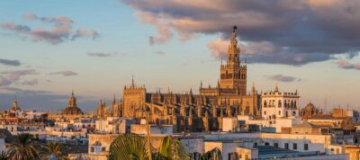 Seville: Royal Alcazar, Cathedral, and Giralda Tower Tour - The meet-up and headsets: how you stay with the group