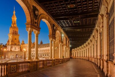 Seville Sightseeing Tour with Alcazar and Cathedral Tickets - Plaza de España: more than a photo stop