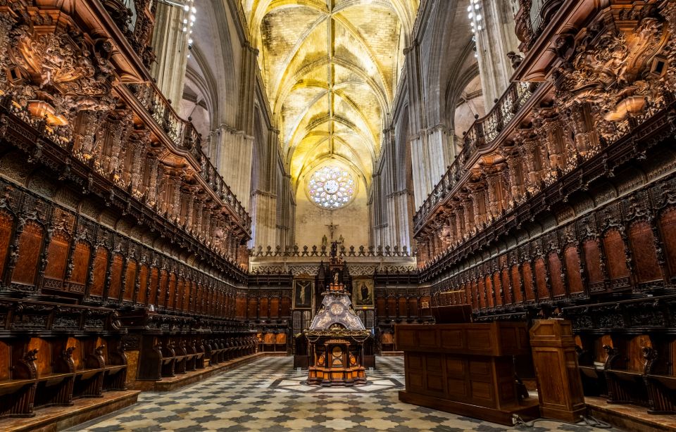 Seville: Small-Group Cathedral and Giralda Tour with Tickets - Seville Cathedral and the Giralda in One Plan