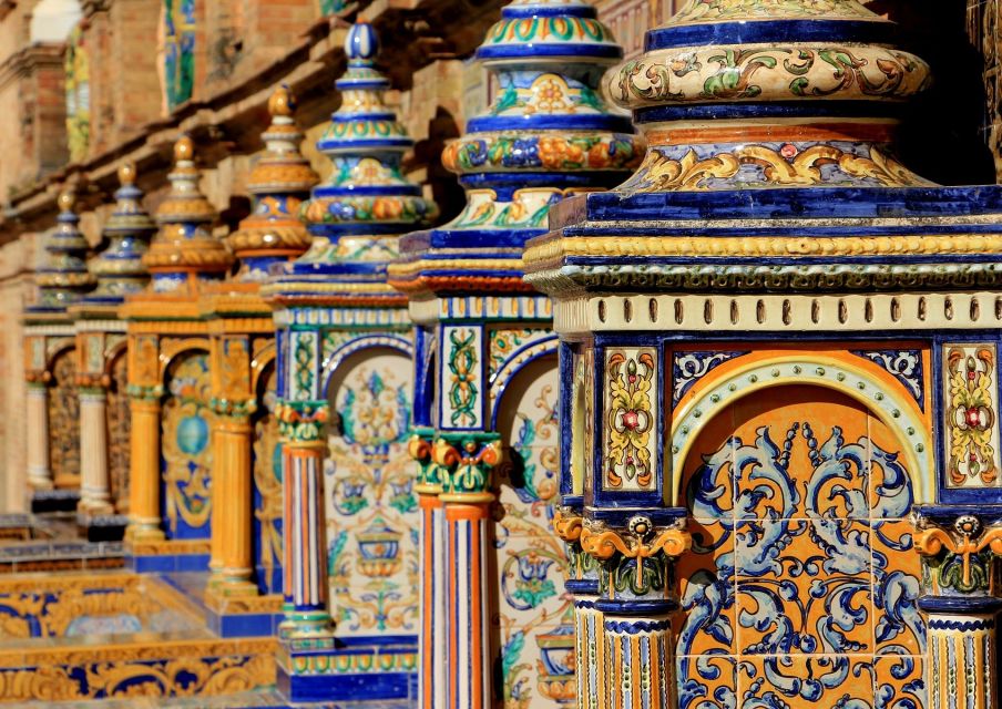 Seville: Small-Group City Highlights Walking Tour - Torre del Oro and the University: River Views and Power Signals