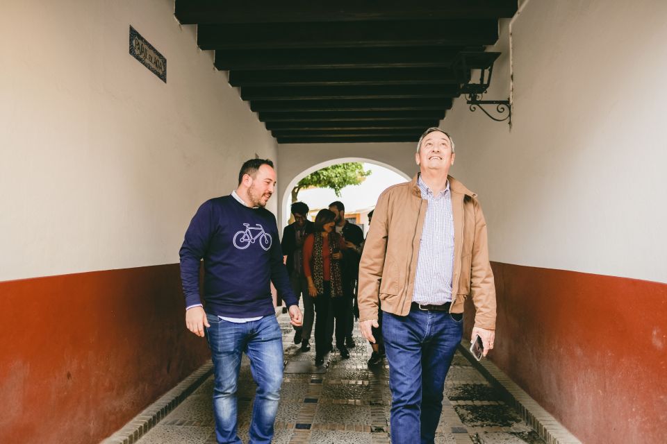 Seville: Small-Group Jewish Quarter Discovery Walking Tour - Jardines de Murillo: where the walk cools down and the context sticks