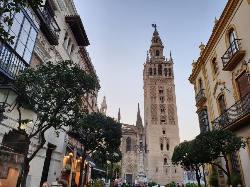 Seville: Tapas, Taverns, and History Walking Tour - The final restaurant: Andalusian and international fusion