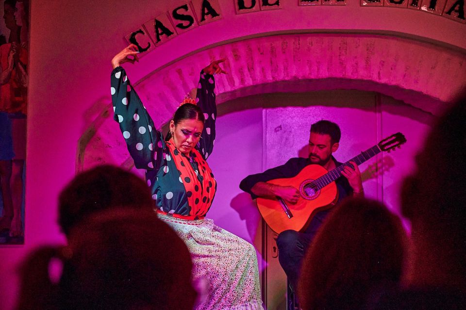 Seville: Ticket to Flamenco Show at La Casa de la Guitarra - How the Flamenco Show Runs in One Hour