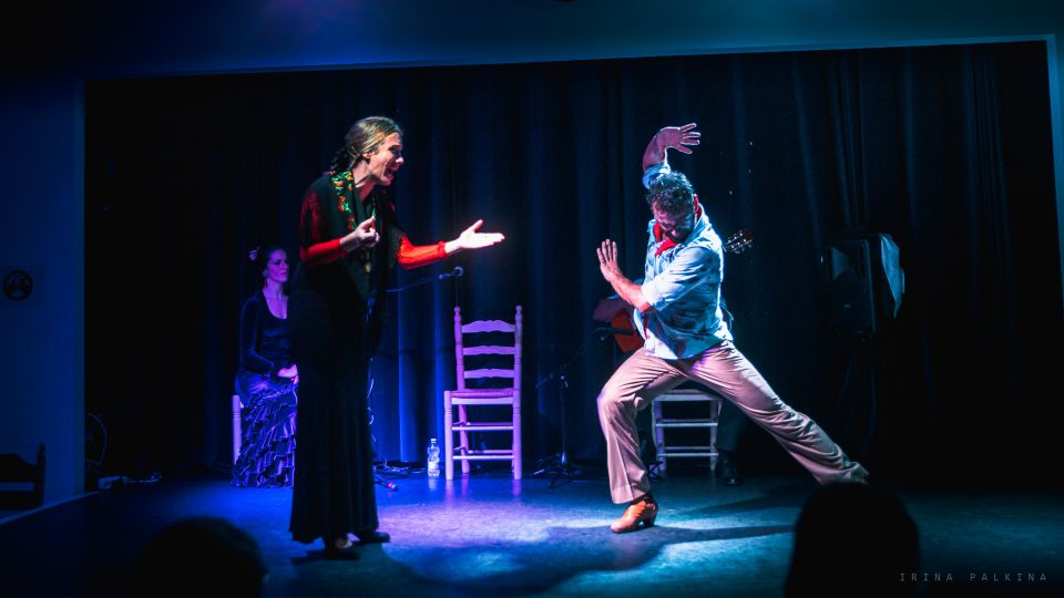 Seville: Traditional Flamenco Show in Triana - Your 1-Hour Game Plan: What Happens From Start to Finish