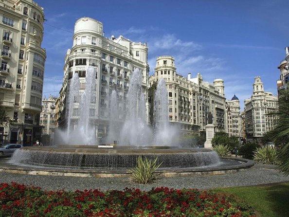 Shore Excursion: City Tour with Tapas in 11th Century Monument - Key things that make this tour worth your time