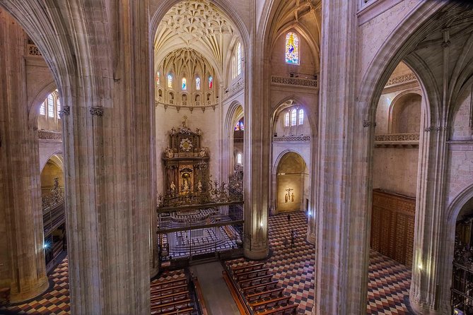 Skip the Line Admission Ticket to Cathedral of Segovia - The central choir and the 15th-century surprise