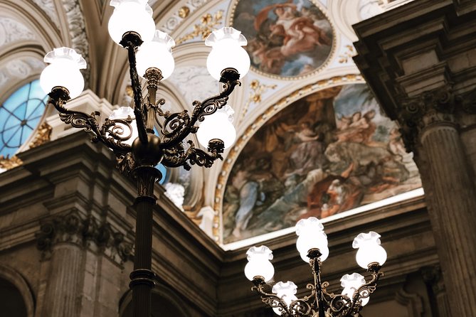 Skip the Line Royal Palace Madrid Exclusive Guided Tour - Planning your afternoon: meeting at Plaza de la Armería