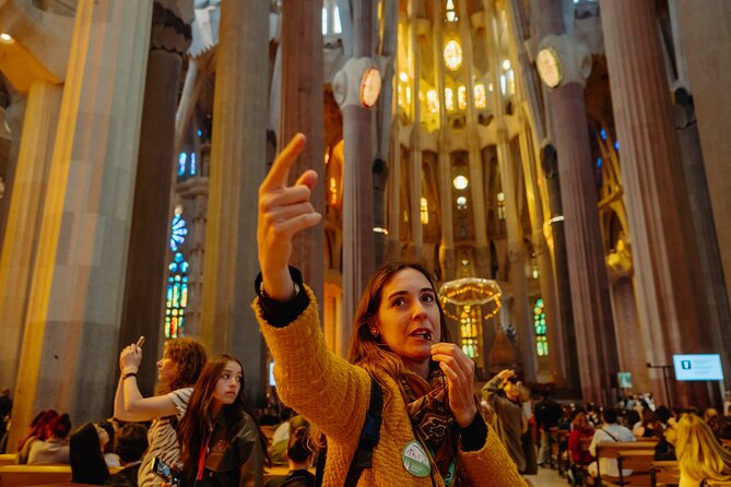 Skip the Line Sagrada Familia Guided Tour & Optional Cava Upgrade - Stop 1 at Haima Rosellon: cava plus rooftop views