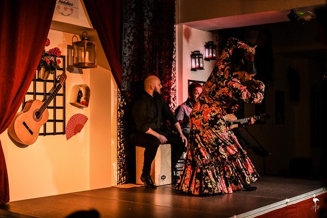 Skip the line: Tablao Flamenco Andalusí Ticket - Seats and Room Size: The View Can Be a Trade-Off