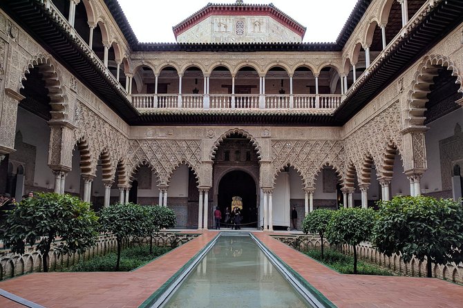 Small-Group Alcazar of Seville Guided Tour with entry ticket - Justice Room and Palace of Plaster: start with power and precision