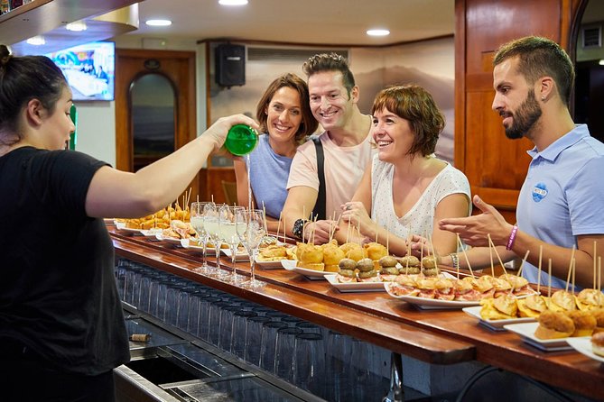 Small group San Sebastian and Getaria tour from Bilbao with lunch - What the guide experience changes for you