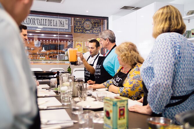 Spanish Cooking Class and Dinner in Seville - Timing, Group Size, and Where to Stand in the Market