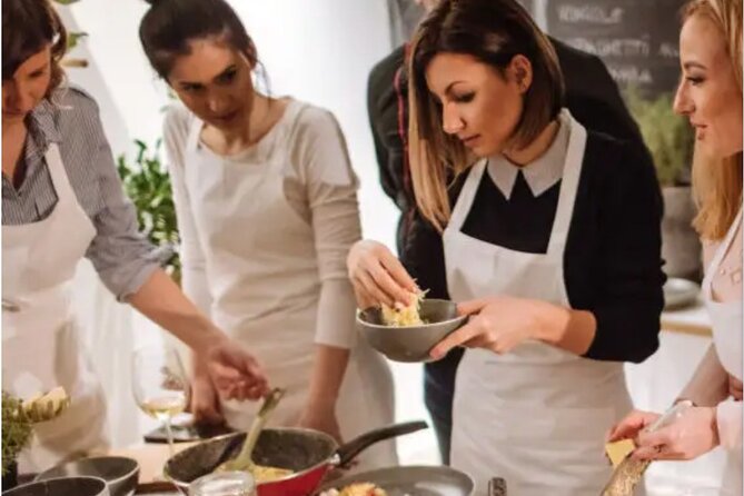 Spanish Cooking Class Palma meals+drinks 7 dishes Full meals - A 3-hour market-to-meal plan in Palma de Mallorca
