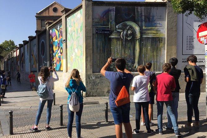 Street Art Guided Tour in Madrid - Artists, guides, and the difference between a mural tour and a street-art tour
