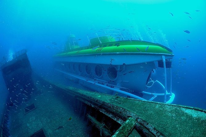 Submarine Safaris Lanzarote - Going down to about 30m: what the submarine experience feels like