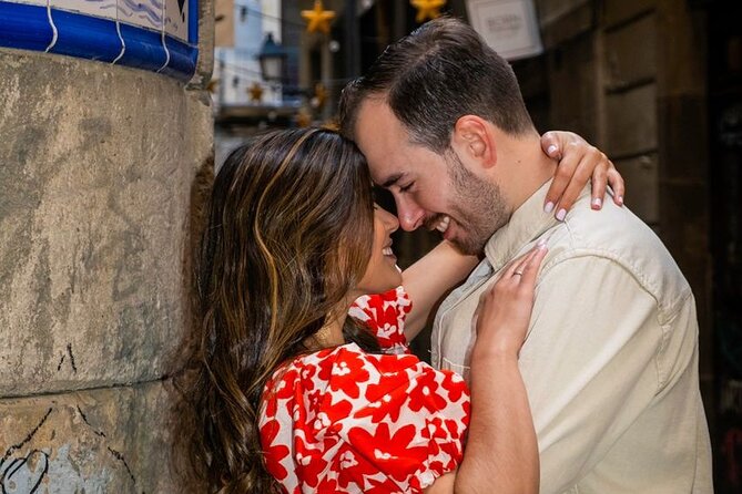 Sunny Barcelona Photoshoot - Posing Help That Actually Makes You Comfortable