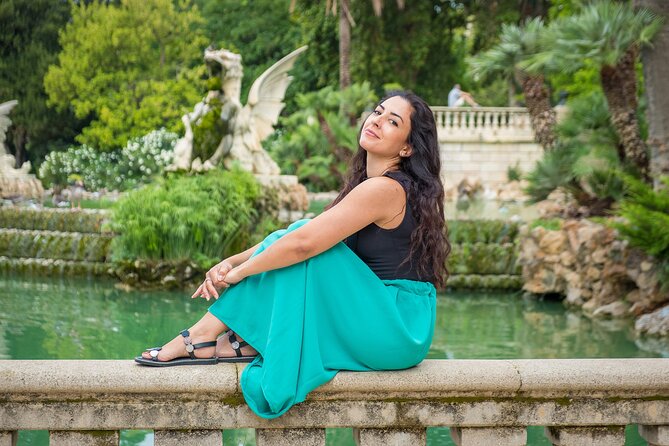 Sunny Barcelona Photoshoot - How You Get Your Photos: 100 HD Shots and Edited Favorites