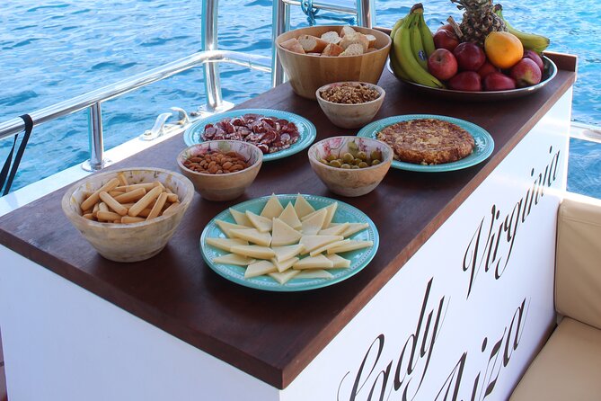 Sunset Boat Tour in Ibiza with All Inclusive - Sunset on the water: the best part isn’t just the sky