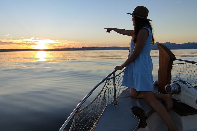 Sunset Boattrip + Tapa + Cava - Cava and Seafood Tapas: What’s Included and What It Feels Like