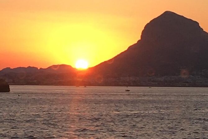 Sunset in Dénia from the Catamaran Mundo Marino - Music and Atmosphere After Sunset: Fun for Many, Not for Everyone