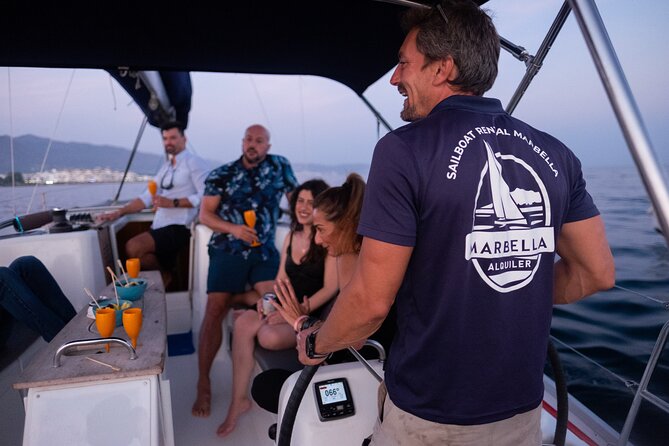 Sunset Sailing along the Marbella coast from Puerto Banus - Drinks, Snacks, and Blankets: Comfort That Really Affects Your Evening