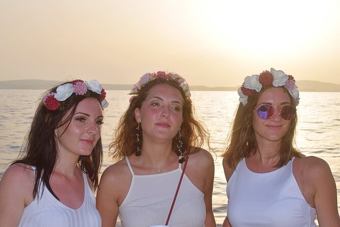 Sunset Tour Mallorca: Sunset boat trip with music & good atmosphere - Where you meet: Barca Samba at Palma’s port