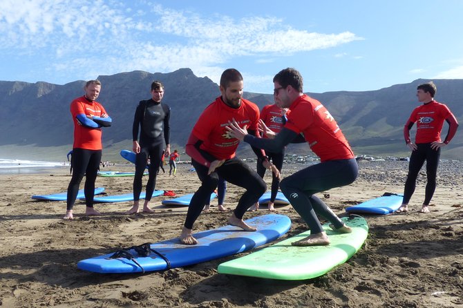 Surf class in Famara 9:15-12:00 or 11:45-14:30 (2h class) - Weather and seaworthy reality: what the policy means for you