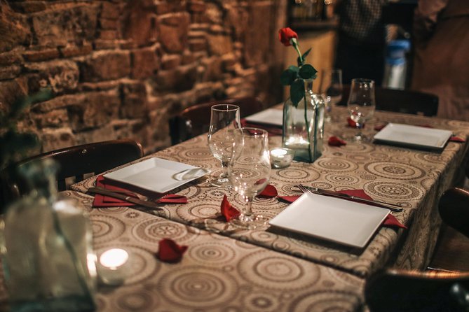 Tapas and Flamenco Evening - Stop 2: Travellers Nest Bar Tapas and Sangria Dinner