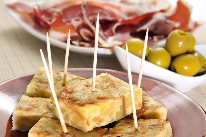 Tapas and Flamenco Show Small Group Tour in Barcelona - Flamenco basics: what’s included and what to expect from the seats