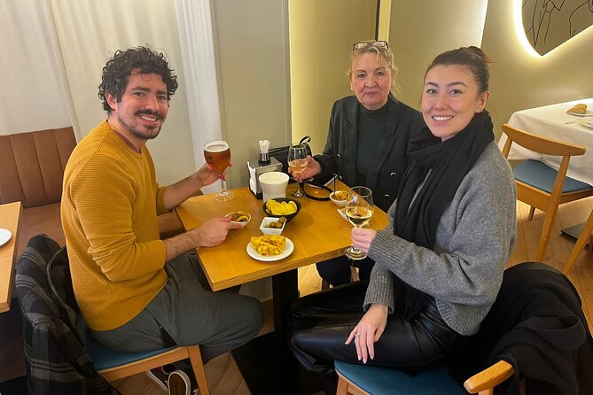 Tapas Tour of Santiago de Compostela - Three Tapas Stops and Three Drinks: What You’ll Actually Eat