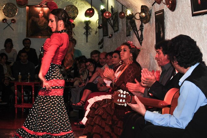 Tapas, Wine and Flamenco Private Tour in Barcelona - A three-hour route that actually teaches you Barcelona