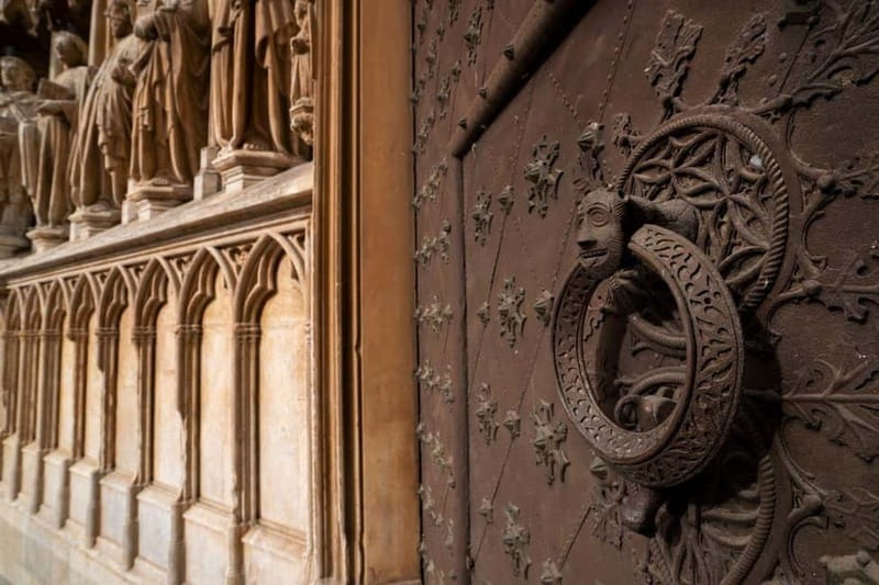 Tarragona: Cathedral Entry Ticket - Using the smartphone audio guide without frustration