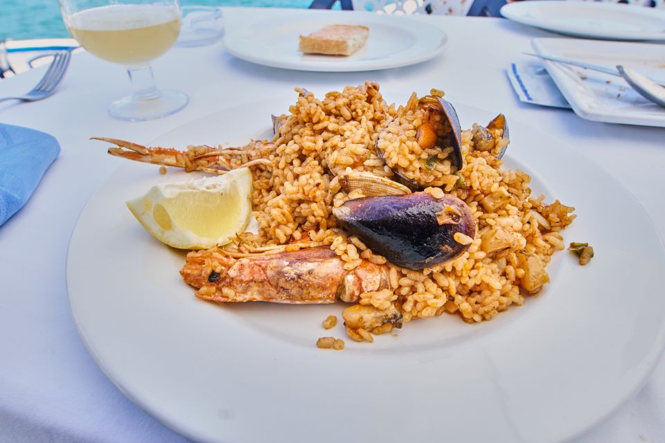 Tarragona & Sitges Small Group Full-Day Tour - Walking, comfort, and what to bring for an 11-hour day