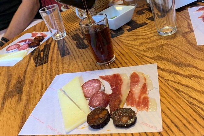 Taste of Malaga Tour : Tapas, History and Local Customs - Calle Marqués de Larios: The Easy Start That Gets You Oriented
