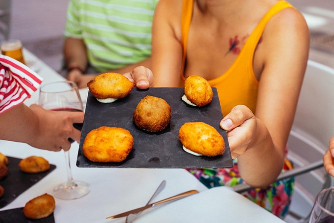 The 10 Tastings of Valencia With Locals: Private Food Walking Tour - Plaza del Ayuntamiento: the symbolic start of your tastings
