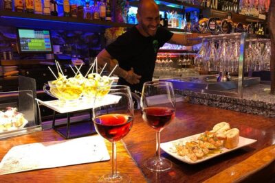 The Award-Winning Bilbao Food Tour & Wine Pairing by Basque Local - Getting Your Bearings in Casco Viejo (Before You’re Deep in the Menu)