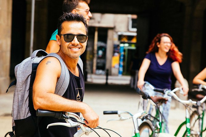 The Beauty of Barcelona by Bike: Private Tour - Sagrada Família viewpoints: the famous stop that deserves patience