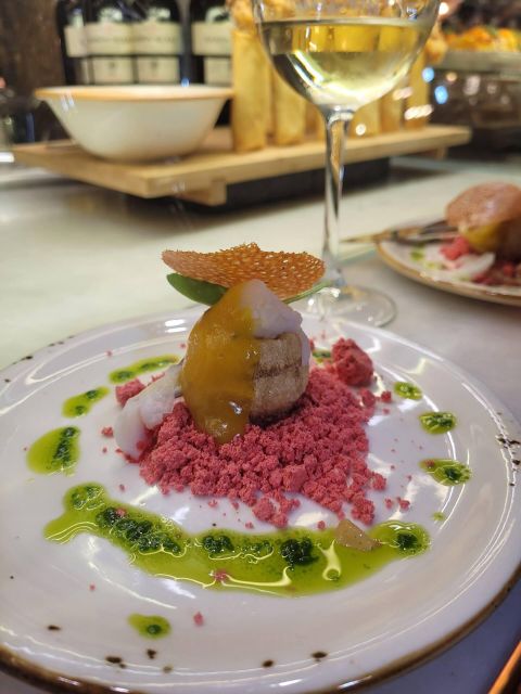The Original Bilbao Food Tour with Wine Pairings - What the guides bring: local pride you can feel
