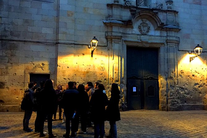"The Shadow of the Wind" Novel Walking Tour - Santa Anna Church and the Finish at Carrer de Santa Anna