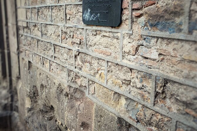 The Spanish Civil War & Franco Barcelona Walking Tour - The 2.5-hour pace: group size, meeting point, and what to bring