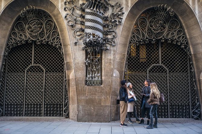 The Ultimate Old Town Tour in Barcelona - Hidden corners beyond the main sights (without losing the plot)