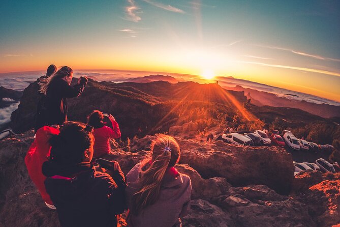 The Volcano Heart Tour: Hiking, Tasting and Sunset Experience - Bandama viewpoint and the caldera: the volcanic basics, in the right order