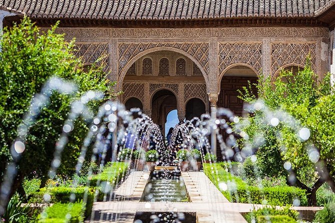 Tickets included: Alhambra Tour (Gardens, Alcazaba, Generalife) - Generalife Gardens: water, shade, and the sultans’ summer world